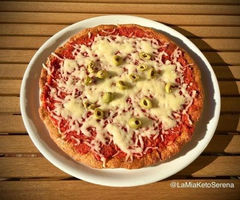 Ricetta PIZZA chetogenica - La Mia Keto Serena Hawaiian Pizza, Vegetable Pizza, Mozzarella, Keto Diet, Keto Recipes, Philadelphia, Low Carb, Food And Drink, Pizza