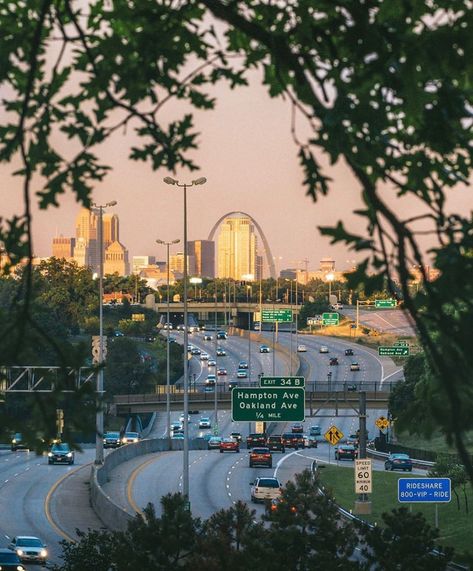 Saint Louis Events on Instagram: “No one can compete with us | 📸: @sekondtry | #stlouis #saintlouis #downtownstl” Saint Louis Aesthetic, Washu St Louis Aesthetic, St Louis Missouri Aesthetic, Stl Aesthetic, St. Louis, American Life Aesthetic, St Louis Aesthetic, Us Aesthetic, Downtown St Louis