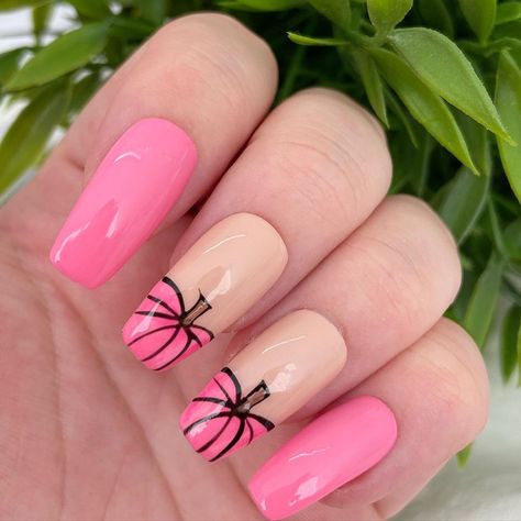 Pink October Nail Art, Pink Nails October, Simple Pink Halloween Nails, Fall Birthday Nail Ideas, Pink October Nails, Pink Halloween Nail Designs, Pink Autumn Nails, Pink Pumpkin Nails, Fall Nails Pink