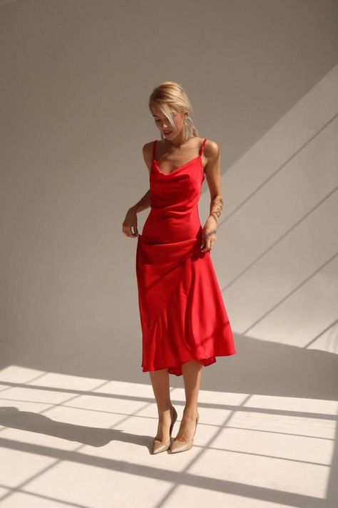 d961e9f236177d65d21100592edb0769desc50288340ri Red Satin Dress, Red Dress Outfit, Dress Aesthetic, Silk Slip Dress, Maxi Slip Dress, Silk Midi Dress, Silk Slip, Red Silk, Dress Backs