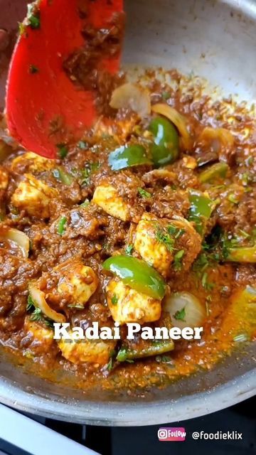 Kadai Paneer Recipe, Kadai Paneer, Kasuri Methi, Black Cardamom, Ginger Garlic Paste, Mumbai Food, Red Chilli Powder, Paneer Recipes, Tasty Recipe