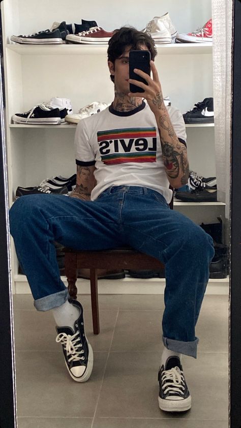 Estilo Hipster, Grunge Boy, Street Style Outfits Men, Hipster Outfits, Converse Sneakers, Vans Sneakers, Street Style Outfit, Retro Outfits, Outfits Aesthetic