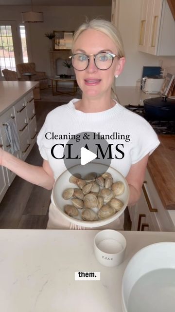 Andrea LeTard | Recipes from a Personal Chef on Instagram: "How to clean clams. How to handle clams. Very useful info if you enjoy clams but never make them at home! This spring weather on 30a has me thinking of our Amalfi Coast trip, so I’m working on recreating and perfecting the traditional Clams with Spaghetti dish I ordered like 100 times while we were there! LMK if yall would like that recipe!" How To Clean Clams, We Were There, Personal Chef, Spring Weather, Amalfi Coast, Amalfi, Seafood, Spaghetti, Chef