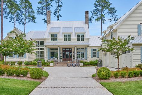 Home - Court Atkins Group Florida Modern Farmhouse, Coastal Farmhouse Plans, Entrance Landscaping, Coastal Cottages, Modern Southern Home, Low Country Homes, Coastal Architecture, Coastal House Plans, Dream Farm