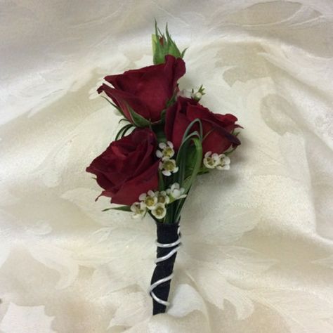 Burgundy Spray Rose, Spray Rose Boutonniere, Spray Roses Boutonniere, Boutonnieres Prom, White Tux, Rose Boutonniere, Prom Flowers, Groomsmen Suits, Spray Roses