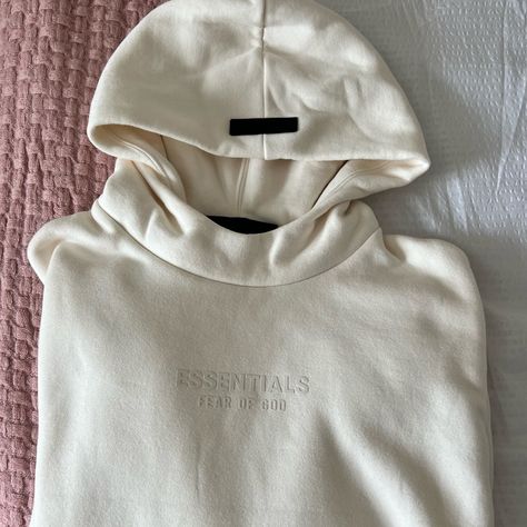 New With Tags. Never Worn. Comes With Original Bag. Essentials Hoodie, Sweaters Men, Mock Neck Sweatshirt, Men Cream, Half Zip Hoodie, Green Sweatshirt, Black Crewneck, Original Bags, Cool Hoodies