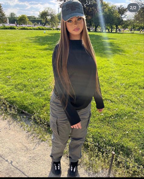 Yeezy V3 700, Yeezy V3, Black Ootd, Yeezy Black, Pretty Sneakers, Zara Drip, Yeezy 700, School Clothes, Fit Ideas