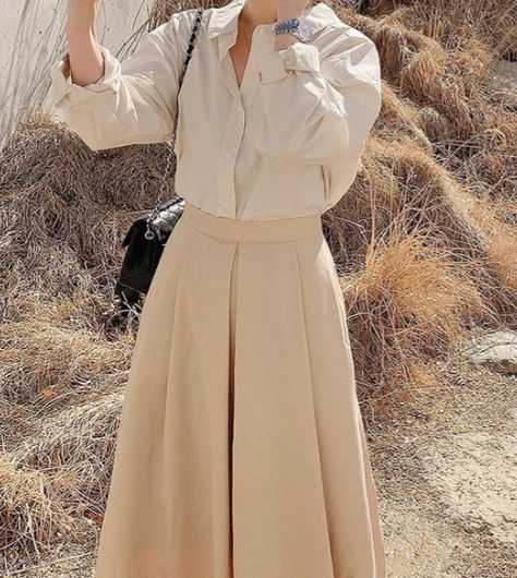 Light Academia Long Skirt Outfit, Tan Top Outfit, Light Academia Skirt, Brothers Costumes, Light Academia Style, Posh Dresses, Cream Outfit, Stylish Outfits Casual, Blood Brothers