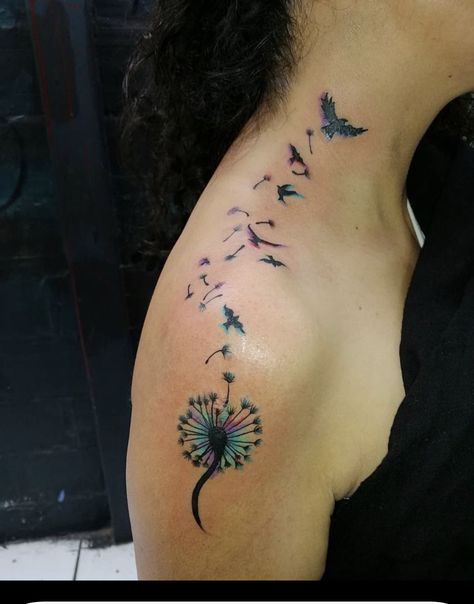 Classy Shoulder Tattoos, Tattoo Designs For Female, Shoulder Tattoos For Females, Blatt Tattoos, Shoulder Tattoo Designs, Best Friends Tattoo, Tattoos For Female, Dandelion Tattoo Design, Tattoos For Females