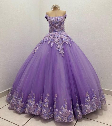 A Line Ball Gown, Purple Clothes, Quincenera Dresses, Debut Dresses, Ball Gown Prom Dresses, Gown Prom Dresses, Video Intro, Purple Wedding Dress, Pretty Quinceanera Dresses