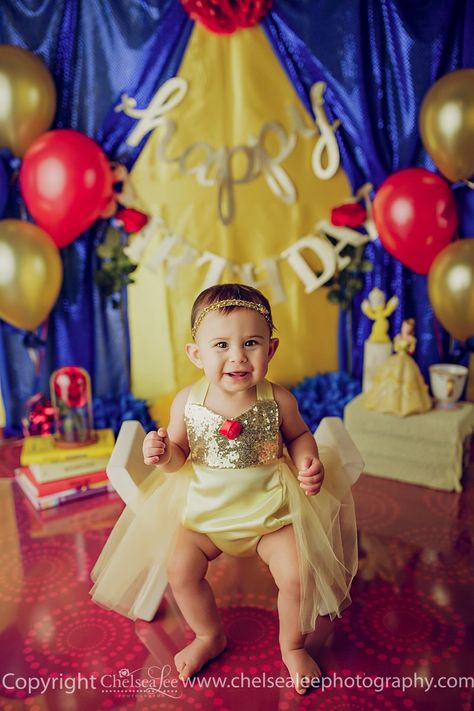 Beauty and the Beast Cake Smash, Belle birthday party Belle Birthday Party Cake, Party Photography Ideas, Uno Birthday, Belle Birthday Party, Beauty And Beast Birthday, Birthday Dinner Outfit, Shower Photography, Belle Birthday, Birthday Party Photography