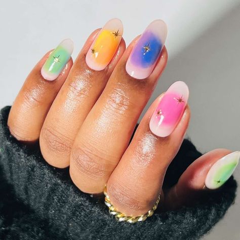 16 Aura Nail Ideas That Prove the Ethereal Manicure Trend Is Here to Stay Checkered Nails, Aura Nails, Natural Nail Art, Watermelon Nails, Velvet Nails, Nagellack Trends, May Nails, Blush Nails, Glass Nails