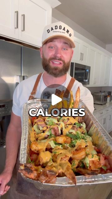 Kyle Smith on Instagram: "You won’t be able to guess who makes those brown paper bag fries (btw there’s more in the bag.. macros below)

✅ As always if you need recipe ideas and want to support this page pickup a copy of my tasty shred ebook w/150 recipes in my bio or subscribe to the common ground app!

Macros: 
687 calories 62g protein 26g fat 40g carbs 

1medium russet potato’s (I used 170g)
3oz. Cooked shrimp 
4oz. Petite sirloin 
100g chipotle sauce (see ebook)
Seasonings: Cajun, garlic, taco, salt, pepper, smoked paprika
2 tbsp nacho cheese 
28g reduced fat cheddar 
25g avocado protein sauce 

You can also use a protein ranch if chipotle is too spicy for you.

Protein ranch: 
340g nonfat Greek yogurt 
50ml fat free Fairlife milk 
Tbsp ranch seasoning 
Garlic parm
Garlic powder 
Onion Tasty Shreds Recipes Kyle Smith, Protein Sauce, Protein Ranch, Petite Sirloin, Avocado Protein, Fairlife Milk, Kyle Smith, Macro Diet, Cooked Shrimp