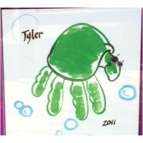 hand print art | Handprint art. Turtle. Turtle Handprint Art, Ocean Lessons, Daycare Projects, Infant Crafts, Ocean Theme Preschool, Art Turtle, Teaching Crafts, Fingerprint Art, Footprint Crafts