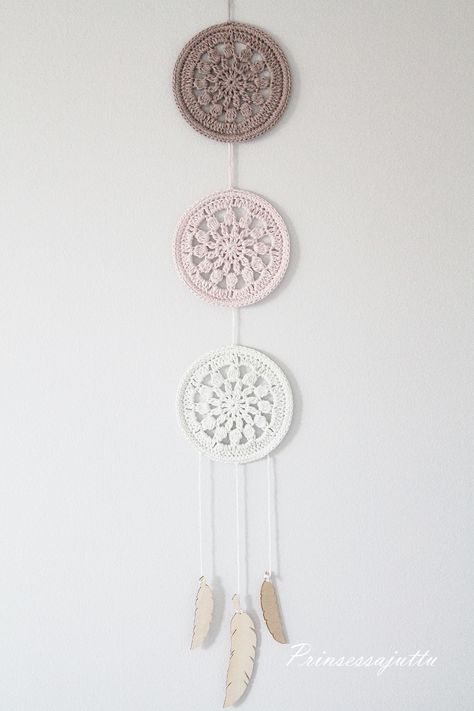 Crochet Wall Art, Crochet Garland, Crochet Dreamcatcher, Crochet Mandala Pattern, Crochet Wall Hangings, Pola Amigurumi, Pola Kristik, Crochet Circles, Crochet Decoration