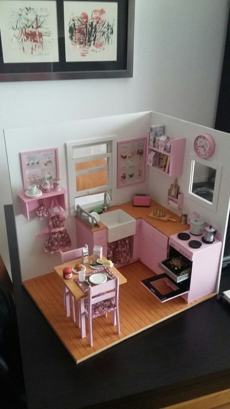 Miniature Rooms Diy, Diy Mini Kitchen, Doll House Ideas, Best Doll House, Doll Furniture Diy, Diy Barbie Furniture, Doll House Plans, Diy Doll Miniatures, Mini Doll House