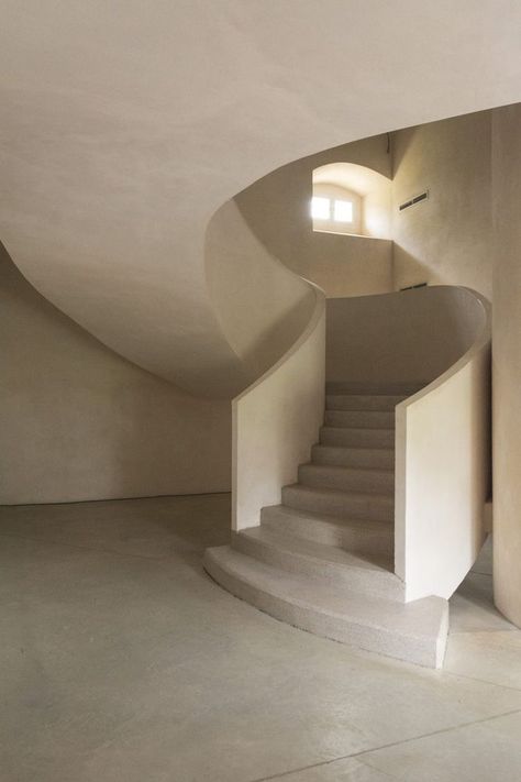 Rounded Staircase, Minimal Staircase, Round Stairs, Interior Minimalista, Curved Walls, Sanya, Minimalist Architecture, Futurism, Staircase Design