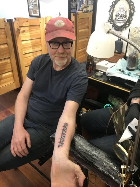 Adam Savage got a ruler tattooed on his arm so he can measure things with his arm #funny #memes Ruler Tattoo, Cute Best Friend Tattoos, Adam Savage, Stunning Tattoos, Matching Best Friend Tattoos, Moon Tattoos, Disney Tattoo, Best Friend Tattoos, Childhood Books