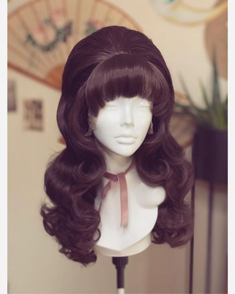 Sarah Necia on Instagram: “Super natural 60s bangs with half up, wanted to keep this as movable and natural as possible 🤍 maybe I should call her Jess?…” 60s Bangs, Baddie Hair, Hair References, High Fashion Hair, Drag Wigs, 1960s Hair, Black Fishnets, Doll Wigs, Lace Hair