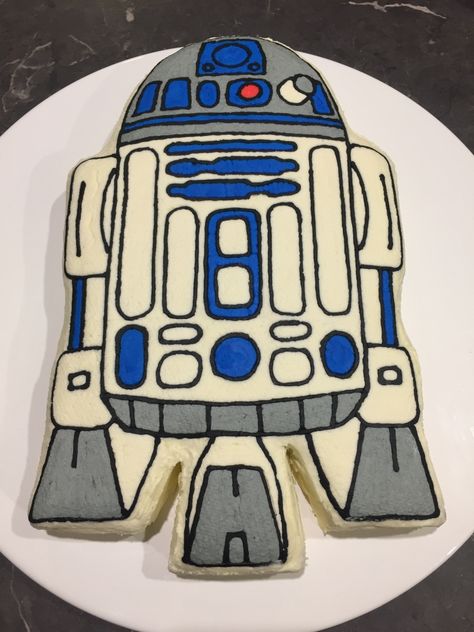 R2d2 Birthday Cake, Star Wars Buttercream Cake, Star Wars Birthday Cake Diy, Diy R2d2, Stormtrooper Cake, Star Wars Cake Ideas, Starwars Theme, Storm Trooper Cake, R2d2 Cake