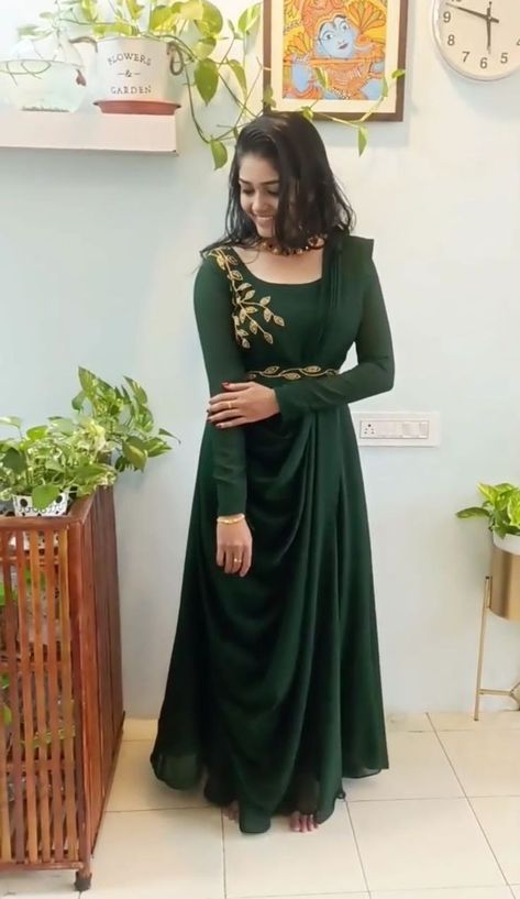 Full Hand Anarkali, Full Length Dress Indian, Black Gown Indian Party Wear, Modern Kurta Designs Women, Green Colour Outfit, Kurti With Belt, Party Wear Gown For Women, Funali Braids, Green Anarkali Dress