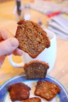 Muffin Biscotti - Baking Bites Leftover Muffins, Almond Biscuits, Coffee Bread, Leftovers Recipes, Desserts To Make, Healthy Cookies, Muffin Recipes, Healthy Baking, I Love Food