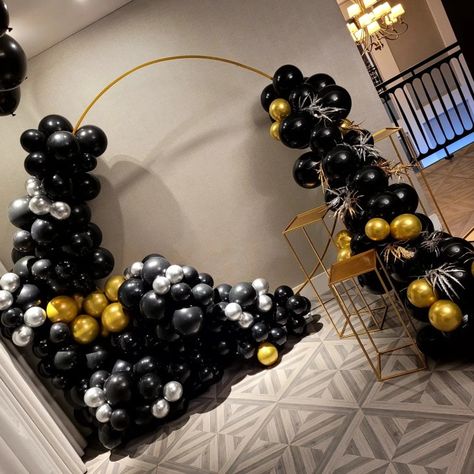 Black Balloon Garland, Black Balloon, Black Backdrop, Black Balloons, Black Backdrops, Balloon Garland, Balloon Decorations, Gold And Silver, All Black