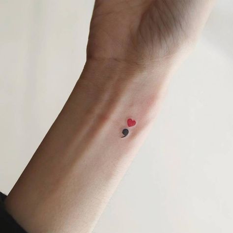 Small Heart Wrist Tattoo, Statement Tattoo, Teacher Tattoo, Xo Tattoo, Wrist Tattoos Girls, Small Finger Tattoos, Tree Tattoos, Hand And Finger Tattoos, Mouse Wallpaper