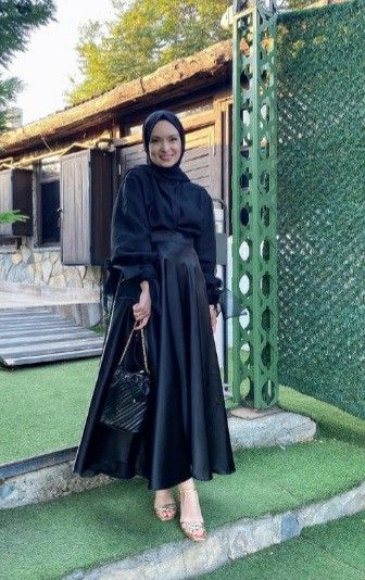 Annual Dinner Outfit Hijab, Annual Dinner Outfit, Lebaran Outfit, Hijab Inspiration, Engagement Party Dresses, Hijabi Fashion Casual, Casual Hijab Outfit, Muslim Fashion Dress, Muslimah Fashion Outfits