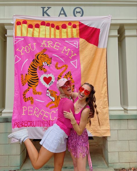 Auburn University Sorority, Genevieve Core, Auburn Sorority, Rush Pictures, Bama Rush, Rush Week Outfits, Rush Sorority, Rush Themes, Sorority Themes