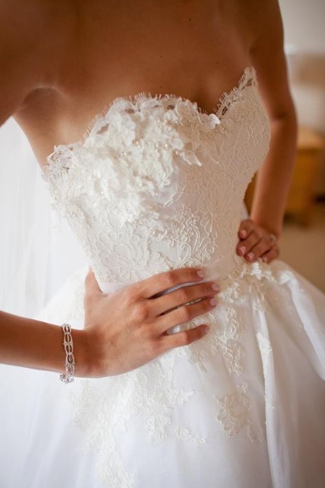 Delicate Wedding Dress, Colin Cowie Wedding, Lace Sweetheart Wedding Dress, 2015 Wedding Dresses, A Wedding Dress, Sleeve Tattoo, Pretty Wedding, Event Styling, Vera Wang