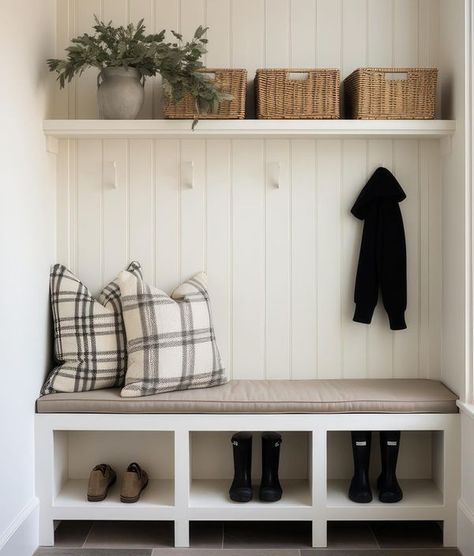 Hallway Coat Storage, Kelly Jones, Vstupná Hala, Mudroom Remodel, Entry Closet, Mudroom Decor, Mudroom Laundry Room, Home Hall Design, Entryway Bench Storage