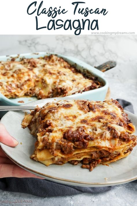 Tuscan Lasagna, Lamb Lasagna Recipe, Loaded Lasagna, Lasagna Sauce Recipe, Authentic Italian Lasagna, Classic Lasagna Recipe, Italian Lasagna, Béchamel Sauce, Classic Lasagna