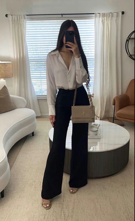 Cute Deca Outfits Business Attire, Black Slacks Women Outfit, Business Casual Outfits Black And White, Istanbul Fall Outfit, Lawyer Woman Aesthetic Outfit, Classy But Casual Outfits, Classy Lady Outfits, Formal Black Outfits For Women, Black Outfit Aesthetic Classy