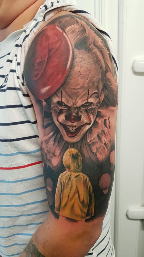 It The Clown Tattoo, It Movie Tattoo, It Tattoo Pennywise, Penny Wise Tattoo, Tato Geisha, Pennywise Tattoo, It Tattoo, It Movie, Clown Tattoo