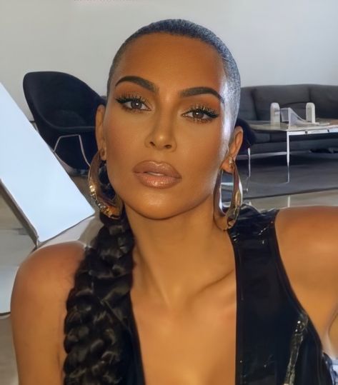 Seductive Makeup, Bombshell Makeup, Kardashian Makeup, Kim Kardashian Makeup, Kim Kardashian Outfits, Celebrity Makeup Looks, Hair Cute, Clothes And Shoes, Flawless Face