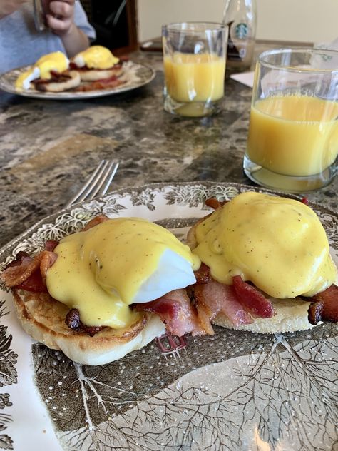 [Homemade] I made Eggs Benedict with Bacon Food Museum, Eating Photography, Eggs Benny, Recipe Example, Food Rules, Girl Dinner, Food Inspo, Food Is Fuel, Recipe Images