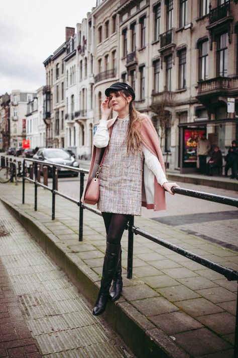 Outfit: tweed  pinafore, over knee boots Fiddler Cap, H&m Boots, Dress Layered, Floral Babydoll Dress, Big Knits, Winter Outfit Inspiration, Black Tights, Zara Dresses, Babydoll Dress