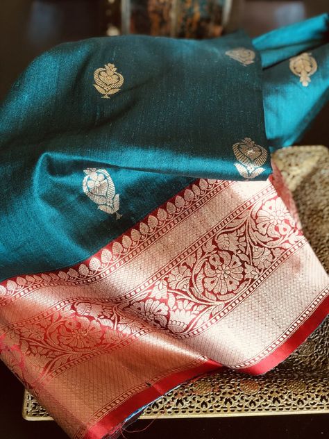 Banarasi Motifs, Pink Saree Silk, Reception Saree, Wedding Sarees Online, Bengali Bridal Makeup, Banaras Sarees, Kanjivaram Sarees Silk, Blouse Designs Catalogue, Silk Sarees With Price