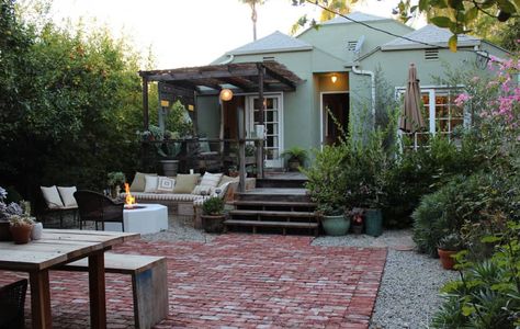 (Image credit: <a href="https://www.apartmenttherapy.com/authors/apttherapy">Apartment Therapy</a>) Outdoor Fire Pit Area, California Backyard, Backyard Area, Cool Fire Pits, Backyard Fireplace, Fire Pit Seating, Fire Pit Area, Backyard Entertaining, Brick Patios