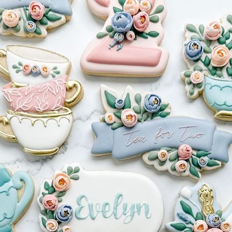 Tea Party Color Palette, Lindsay Johnson, Tea Party Cookies, Tea Party Setting, High Tea Party, Tea Party Theme, Tea Cookies, I Am In Love, Colorful Party