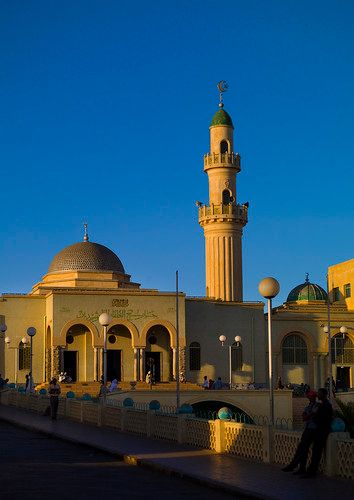 Grand Mosque Kulafa Al Rashidin In Asmara, Eritrea | Flickr Asmara Eritrea, Rift Valley, Beautiful Mosques, Grand Mosque, African Countries, Countries Around The World, Place Of Worship, World Cultures, Islamic Architecture