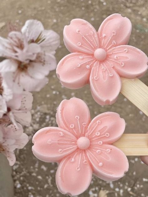 Pastel Cupcakes, Kawaii Cooking, Fotografi Vintage, Pretty Dessert, Cute Snacks, Pink Foods, Pink Vibes, Pink Themes, Kawaii Food