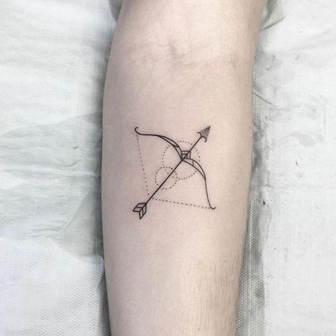 Sagittarius Tattoo Bow and Arrow Art Arrow Tattoo Bvb Tattoo, Bow Arrow Tattoos, Boog Tattoo, Archery Tattoo, Archer Tattoo, Sagittarius Tattoo Designs, Arrow Tattoos For Women, Tattoo Arrow, Targaryen Tattoo