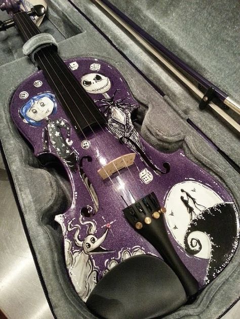 Purple Violin, Powerpuff Kızları, Violin Art, Violin Design, Tim Burton Style, Instruments Art, Coraline Jones, Tim Burton Art, Tim Burton Films