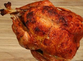 Cooking Turkey Upside Down, Roast Turkey Recipes Thanksgiving, Upside Down Turkey, Deep Fried Turkey Recipes, Healthy Thanksgiving Sides, Fried Turkey Recipes, Turkey Roast, Whole Turkey Recipes, Cooking Turkey Breast