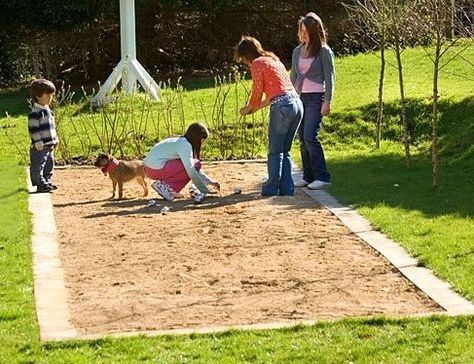 Boules court construction tips, dimensions and materials - flowerpotman landscape gardener Outdoor Yard Games, Play Garden, Garden Games, Building Tips, Yard Games, Transitional House, Backyard Fun, Back Garden, Outdoor Games