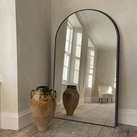 Modern Arched Full Length Aluminum Alloy Floor Mirror Standing Mirror - On Sale - Bed Bath & Beyond - 39861268 Full Size Mirror In Bedroom, Xl Mirror, Large Arched Mirror, Grey Bedrooms, Big Mirrors, Oversized Floor Mirror, Arch Floor Mirror, Flat Decor, Big Mirror