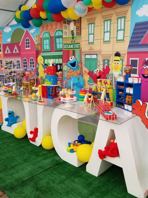 Sesame Street Theme Party, Sesame St Birthday Party, Sesame Street Birthday Party Ideas 1st Boy, Sesame Place Birthday Party, Sesame Street Backdrop Ideas, Sesame Street Birthday Decor, Elmo 1st Birthday Party Boys, Sesame Street Cake Table, Sesame Street Birthday Party Ideas 2nd