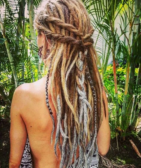 mightylocs en Instagram: “@dreads_and_love has…” Rasta Braids, White Girl Dreads, Dreadlock Journey, Long Dreadlocks, Rasta Hair, Braids Natural, Dreadlocks Girl, Kid Hairstyles, Dreads Girl